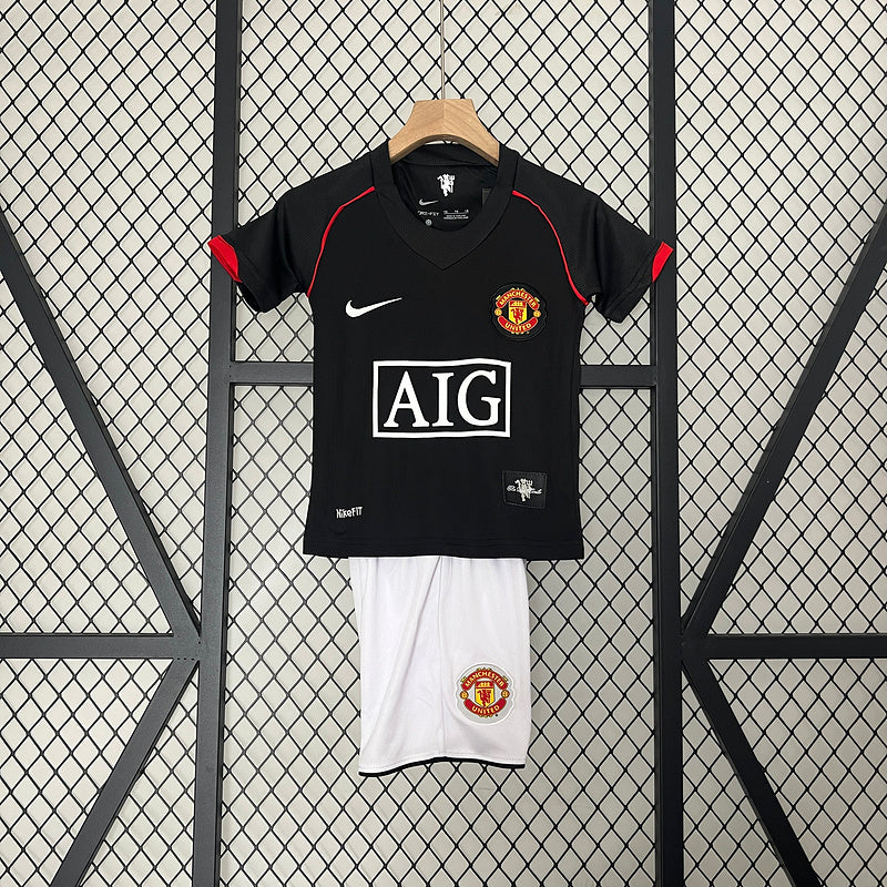 2006/07 Manchester United Home Kids Kit